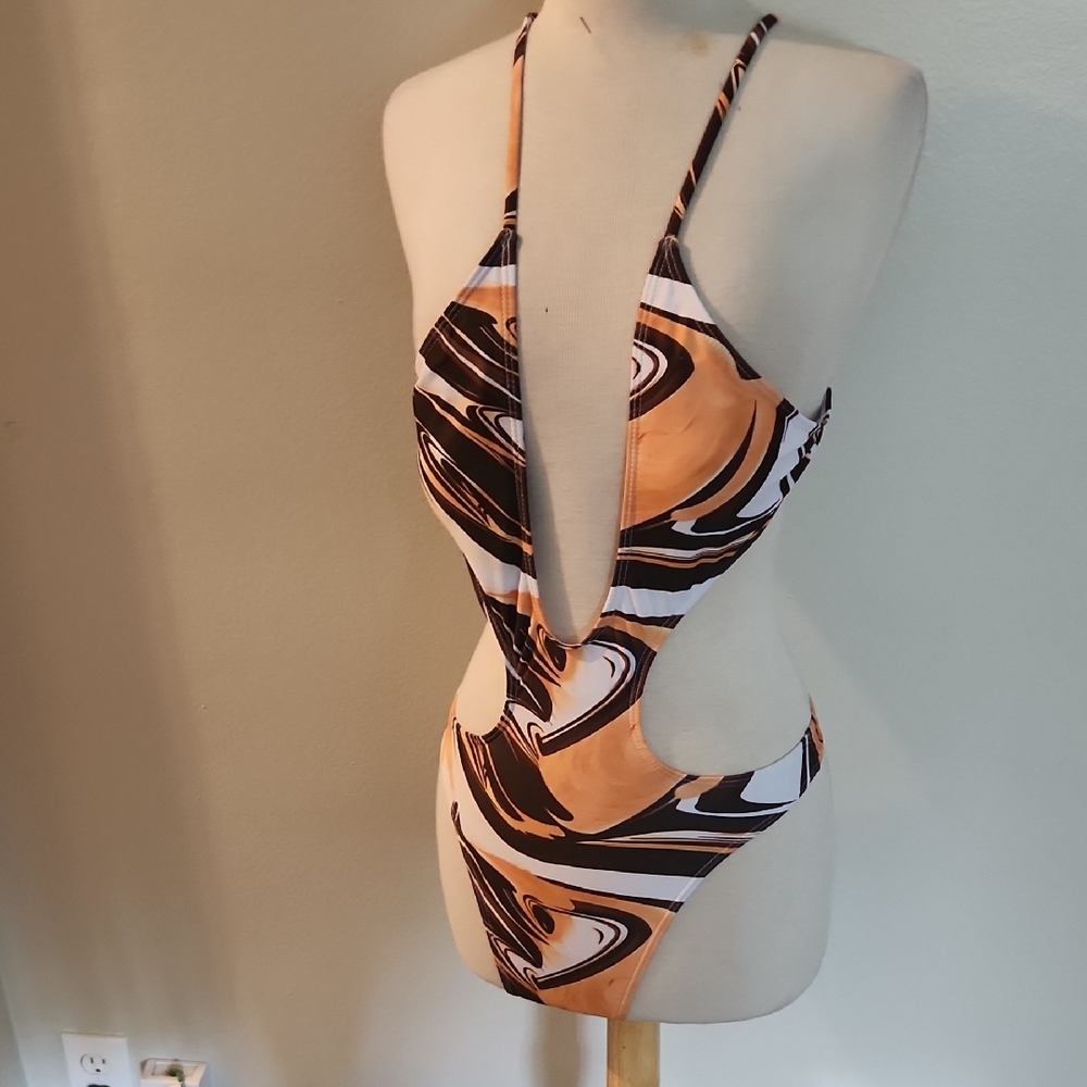 Swirl Pattern One-Piece Swimsuit